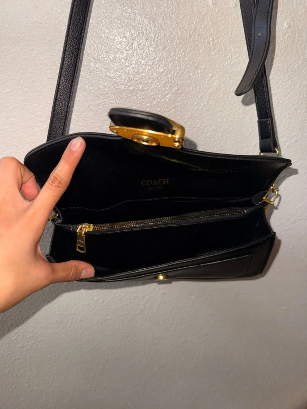 Coach black purse - Picture 3 of 5